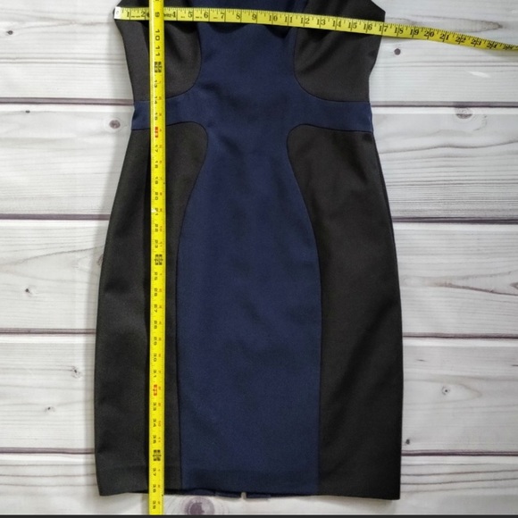 Black Halo Color-block Sleeveless Sheath Mini Dress, size 12 in black & navy - Picture 5 of 8